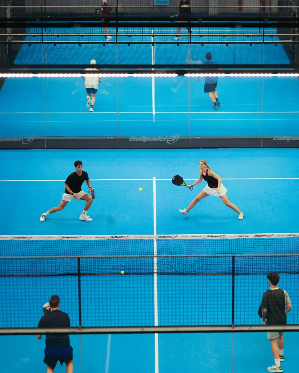 Vista cenital de una pista de pádel durante el Padel Weekend