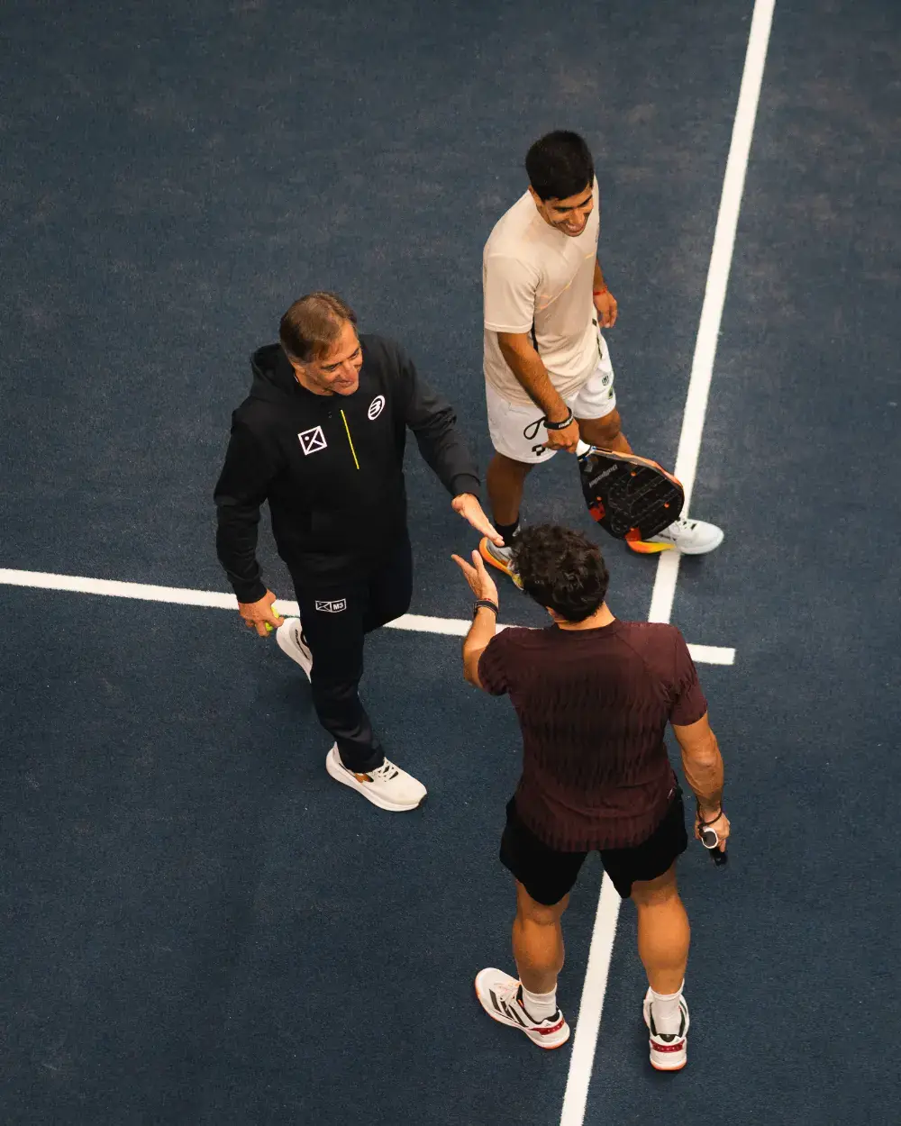 Pareja entrenando junta en una pista de M3 Punta Cana
